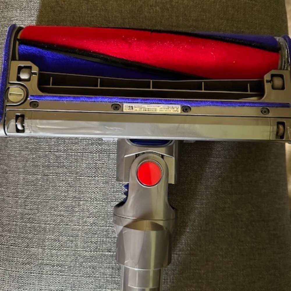 Dyson Head Roller.